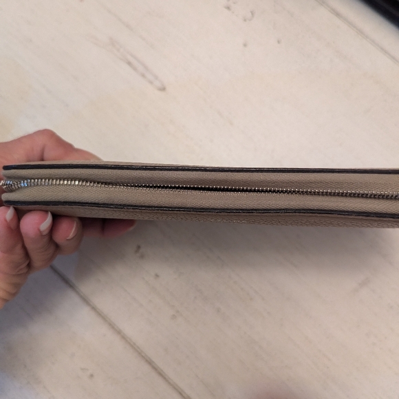 Celine Long Wallet with COA - Picture 3 of 11